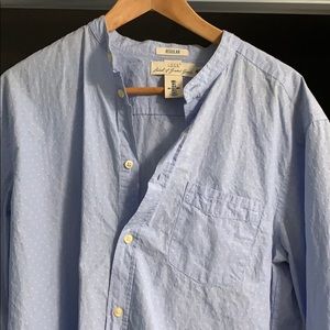 Collarless shirt